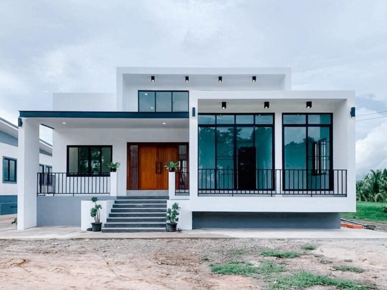 แบบบ้านสไตล์โมเดิร์น ตกแต่งด้วยโทนสีขาว - รักบ้านรักไอเดีย