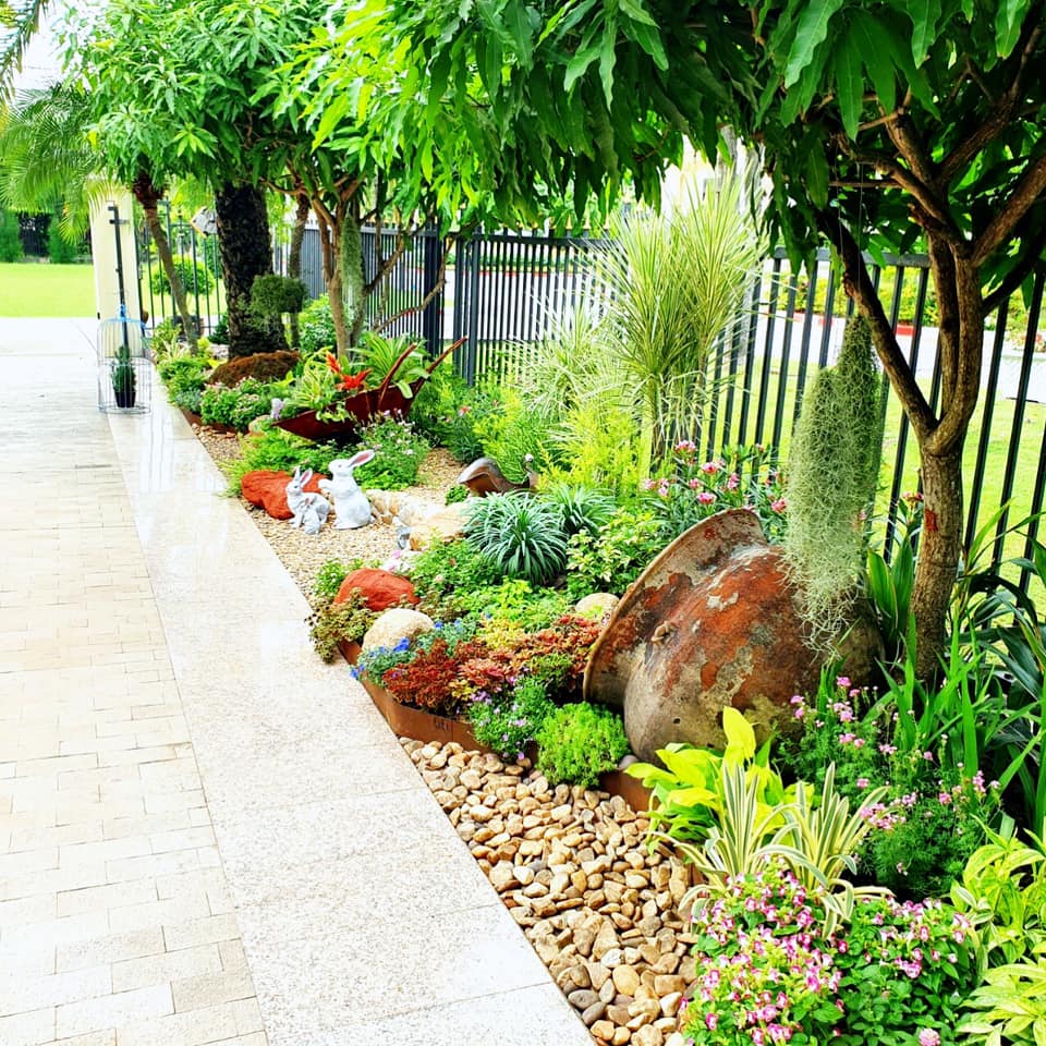 ไอเดียจัดสวนเล็ก ๆ ริมรั้วเพิ่มสีสัน และความสวยงามของบ้าน - รักบ้านรัก ...